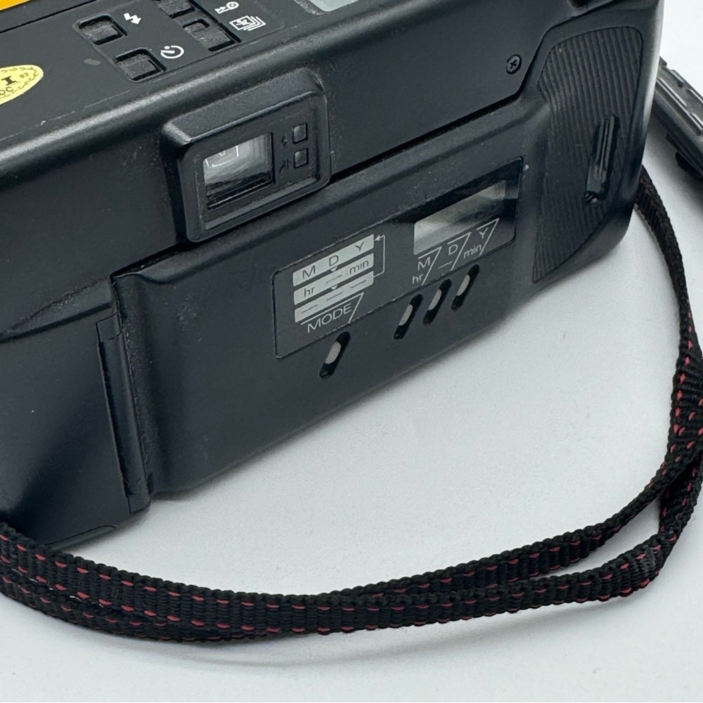 Nikon Zoom Touch Camera 500 SAF Z115 Camera 4 Rolls Kodak Bright Sun and Flash - Picture 4 of 11